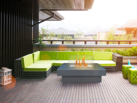 NOTOS: Chimenea de etanol de suelo en acero negro y quemador central