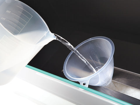 Potencia Maxima 2000 W Chimenea de etanol mural en blanco con piedras cerámicas