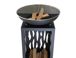 Barbacoa de diseño elegante con grill cromado en acero color negro