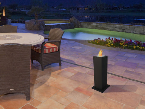 Chimenea de etanol diseño de torre en acero lacado negro