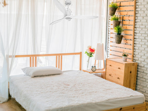 Ventilador de techo Modo Invierno/Verano Termostato Wifi Motor DC Techos Inclinados Mando a Distancia Hypersilence Memoria FullWood