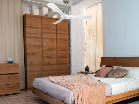 Ventilador de techo Modo Invierno/Verano Termostato Dimable Wifi Motor DC Techos Inclinados Mando a Distancia Luz tres tonos Hypersilence Memoria