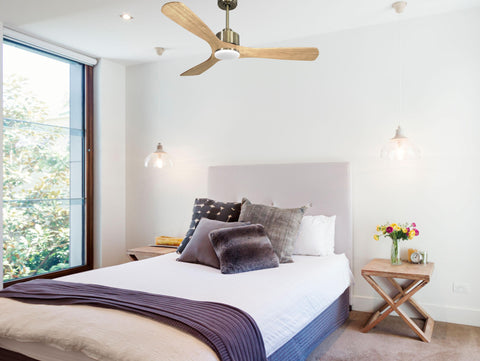 Ventilador de techo Reversible Termostato Dimable Wifi Motor DC Techos Inclinados Mando a Distancia Luz tres tonos Hypersilence Memoria 4