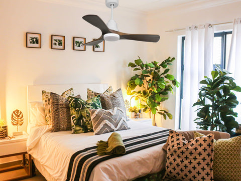 Ventilador de techo Reversible Termostato Dimable Wifi Motor DC Techos Inclinados Mando a Distancia Luz tres tonos Hypersilence Memoria 4