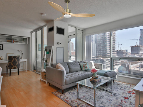 Ventilador de techo Reversible Termostato Dimable Wifi Motor DC Techos Inclinados Mando a Distancia Luz tres tonos Hypersilence Memoria 7