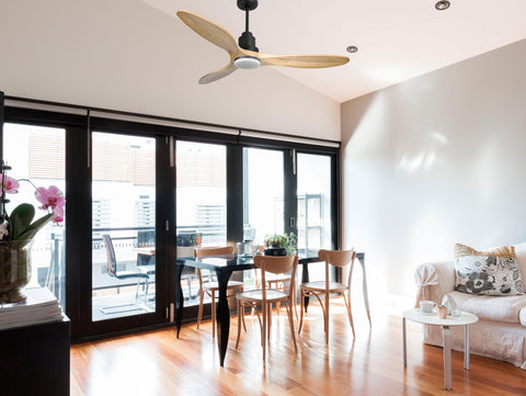 Ventilador de techo Reversible Termostato Dimable Wifi Motor DC Techos Inclinados Mando a Distancia Luz tres tonos Hypersilence Memoria 3